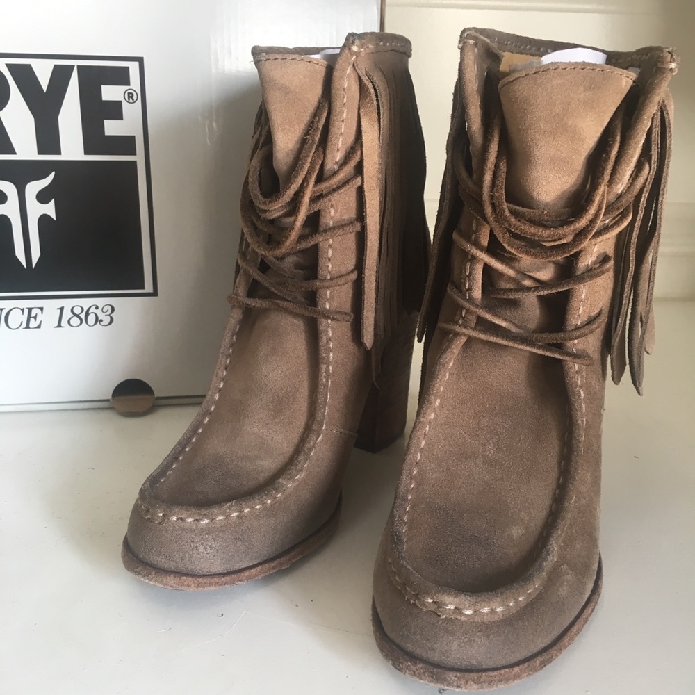 Frye Parker short Fringe Grey 7.5  boot bootie NIB